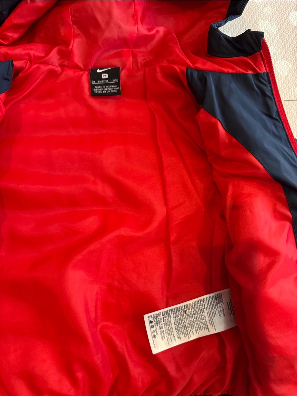 Nike Toddler Boys Puffer Jacket 2T Navy Red Hooded Zip Coat Winter - Picture 3 of 9